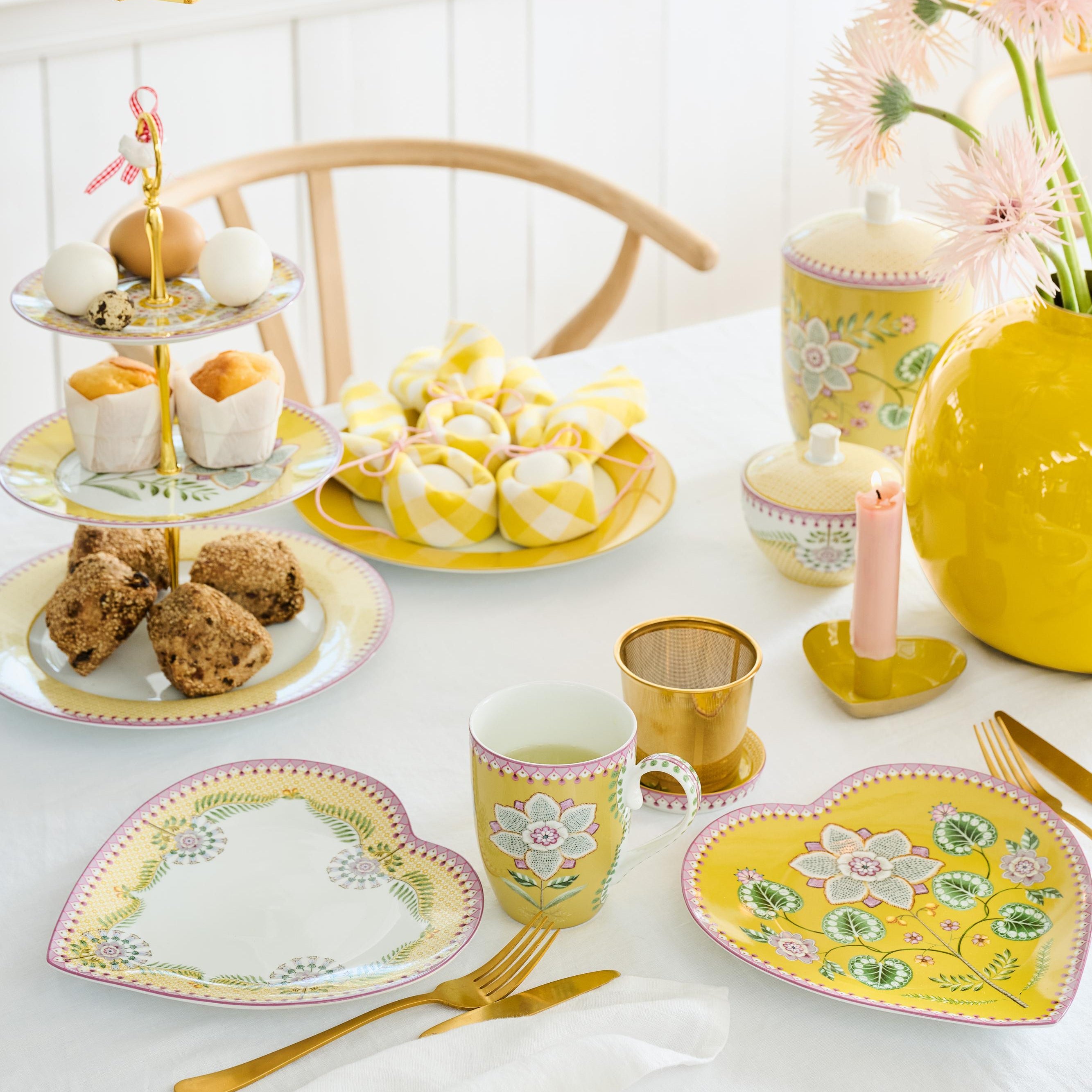 Pip Studio Lily en Lotus yellow tea for one set. in cadeaudoos