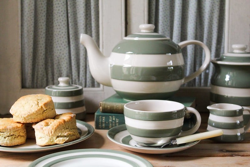 Cornishware Willow Green Tasse & Untertasse 340 ml