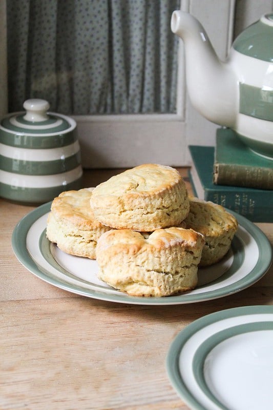 Cornishware Willow Green Cake Plate - ⌀17cm