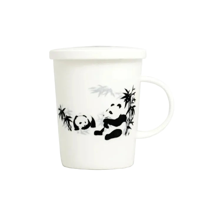 Edo Japan Beker voor Thee. Illustratie van een Panda. Set bestaat uit beker, theefilter en losse deksel. Porselein