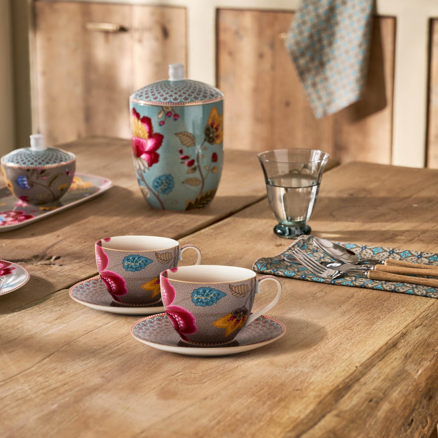 Pip Studio Blooming Tales Khaki Kop en schotel Set/2  - 300ml