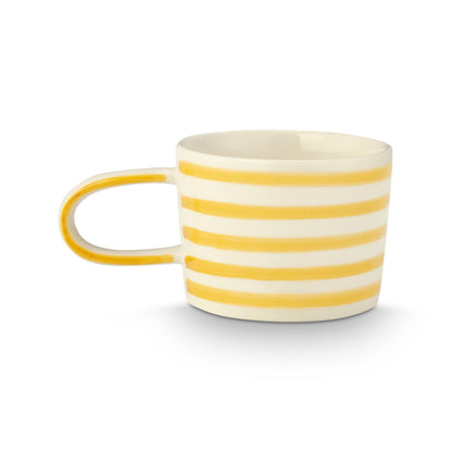 VT Wonen mok Stripes 350 ml in geel, handgeschilderd stoneware met grafisch patroon
