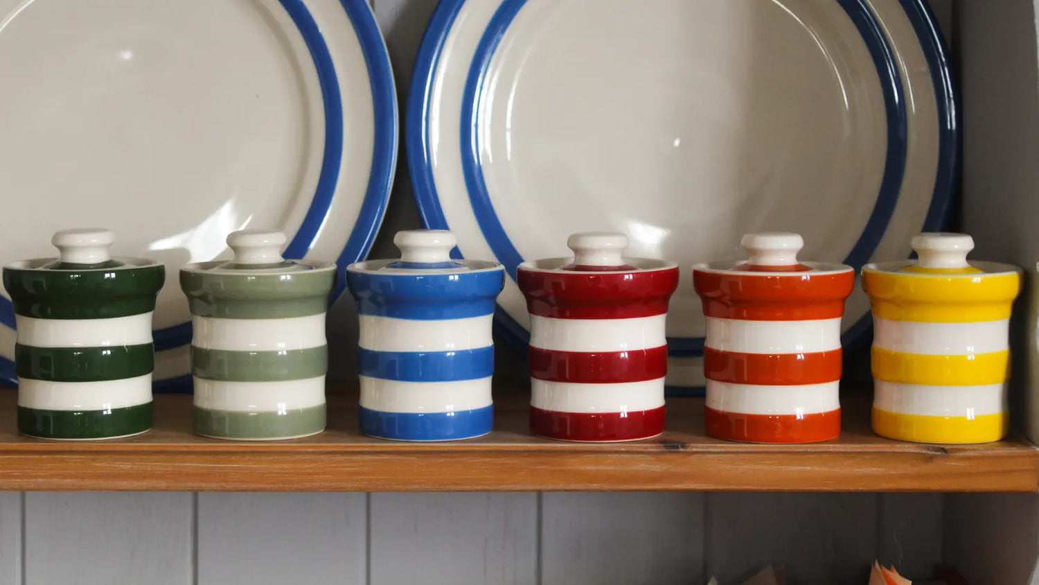 Plank keuken kruidenpotjes Cornishware Spice jars